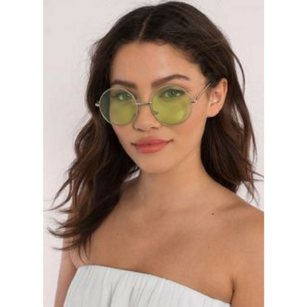 SOLD. Retro Round Green Sunglasses